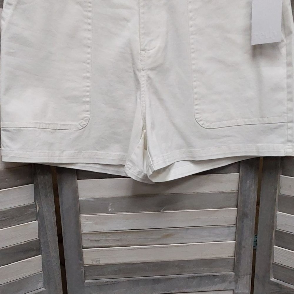 Utilitarian Short | Redy | 14 - Picture 2 of 13